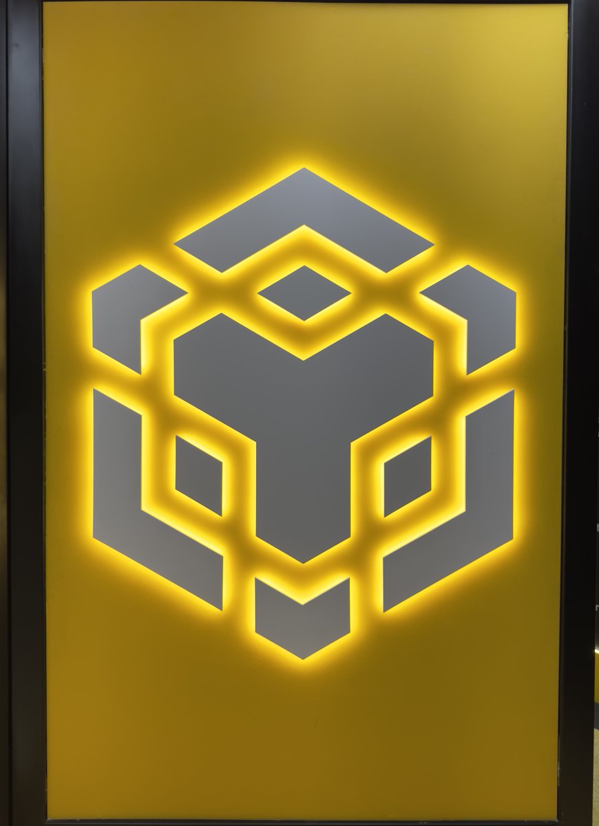BNBCHAIN's tweet photo. The BNB glow hits different when you see it up close https://t.co/aswJ2sqYBg
