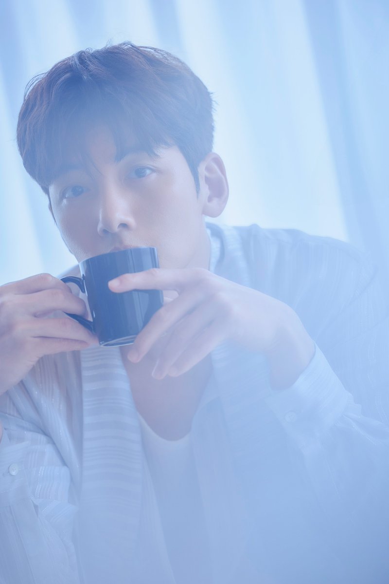 JCW_RUBEUS_JPFC's tweet image. ＃チ・チャンウク 1stアルバム「＃Assemble」発売記念🎉タワーレコード渋谷店で豪華限定施策が決定！

✨大型パネル展示
✨コラボポスター掲出
✨パズルピース展示
✨豪華景品抽選キャンペーン
✨スペシャルフライヤー配布

詳細はこちらから
▶️jichangwook.jp/news_detail.ht…

#チチャンウク #지창욱