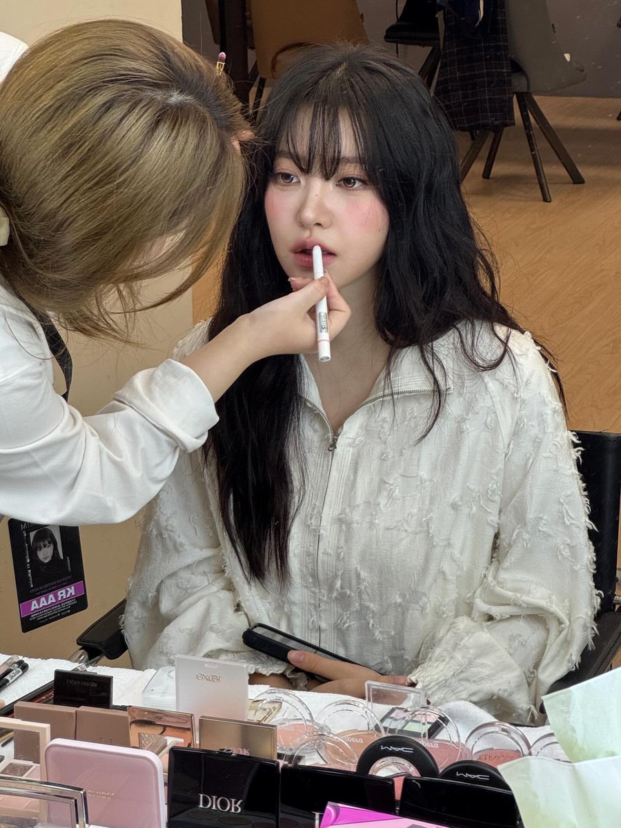 yeristgrm's tweet photo. [INSTAGRAM POST] - 20P

<ACT 1: YERIM> in Taipei 🤍 你們是我最長久深愛的朋友.
https://t.co/bLcuGdlFQw

@RVsmtown #RedVelvet #레드벨벳 #Yeri #예리  
251215 · 14:07:22 KST https://t.co/n9k33SoRvP