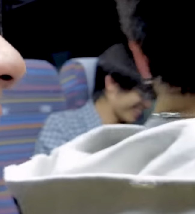 เปิดบัสซิ่งเจแปนวนๆ ตอนลงคลิปหาเอนเกจในช่องบัส ละทีมอื่นทำคลิปหาคะแนน เห้นยัยน้องเอกด ทรศ ยิ้มหวานคือเดาว่าตอนนี้น้องกะลัมสร้างเมืองในมายคราฟใช่ไหม ที่พี่ๆเพื่อนๆบอกเล่นตลอด้วลาบนรถ เอนเกจคะแนนไม่เอาจาเอาบ้านในมายคราฟ 55555555