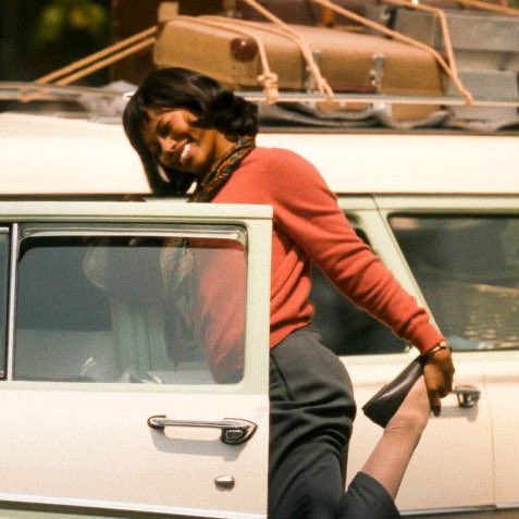 FINlCK's tweet image. a black woman with a lethal face card and beauty going head to head with everyone without backing down in the middle of the 60s… charlotte hanlon you will always be famous #ITWelcomeToDerry