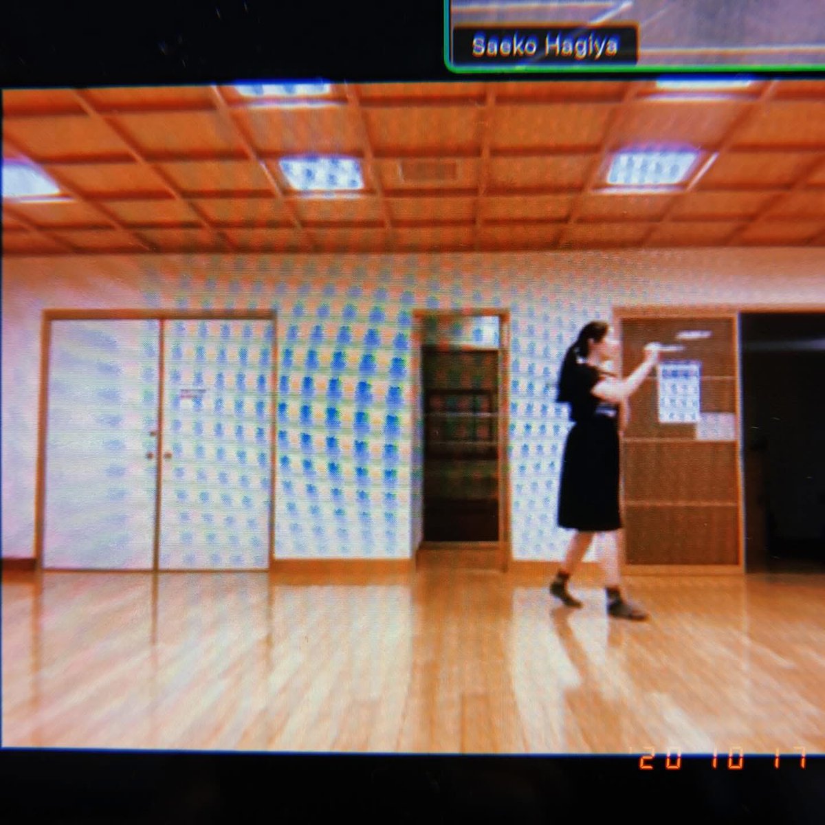 🌈本番まであと１週間🌈

本日はハナワマンが本番まであと１週間をお伝えします🥱

「わたしたちは、そろっている。」の公演の時は大学生だったハナワマン。感染対策もあり、遠くのお部屋から遠隔でつないで稽古をしたり、広い稽古場でなるべく離れて歌ったりしていました。