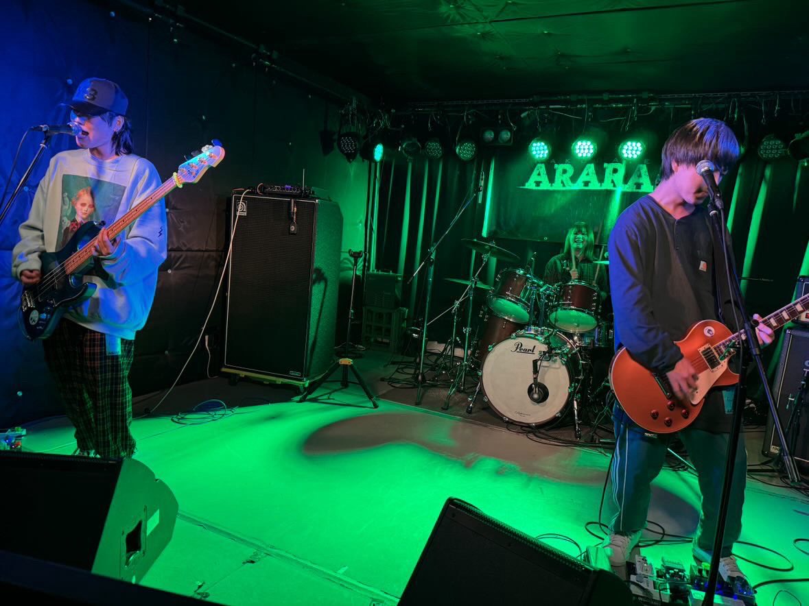 ■2025.12.14(Sun) HAKODATE ARARA
HAKODATE ARARA presents
「UNSUNG HERO」

1.どーでも
2.like.
3.イカ天大王
4.それで
5.興味
6.ぽは
en.からあげ

昨日でした！
楽しかったです函館！
ありがとう。
また来ます〜