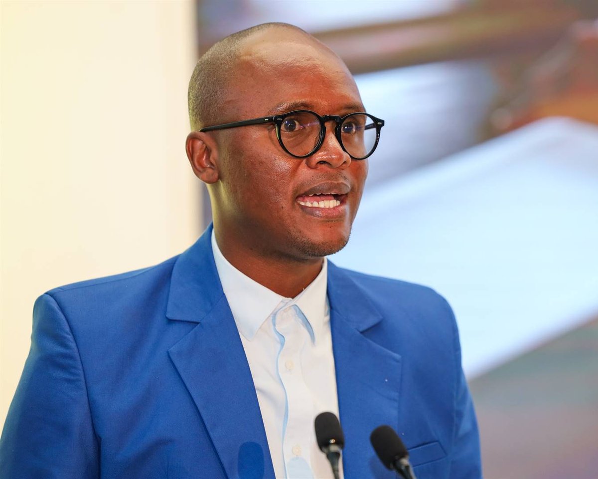 Meet Solly Malatsi, a minister brave enough to put connectivity over ideology. Starlink isn’t about Elon, it’s about schools online, rural clinics connected, jobs created. South Africa needs internet, not endless BEE paperwork that enriches cadres and blocks progress.