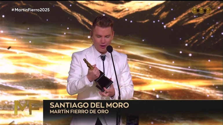 valeryta019's tweet photo. OLGA GANANDO ALGO 🤣 #MartinFierroStreaming https://t.co/LXXDSGf7wM