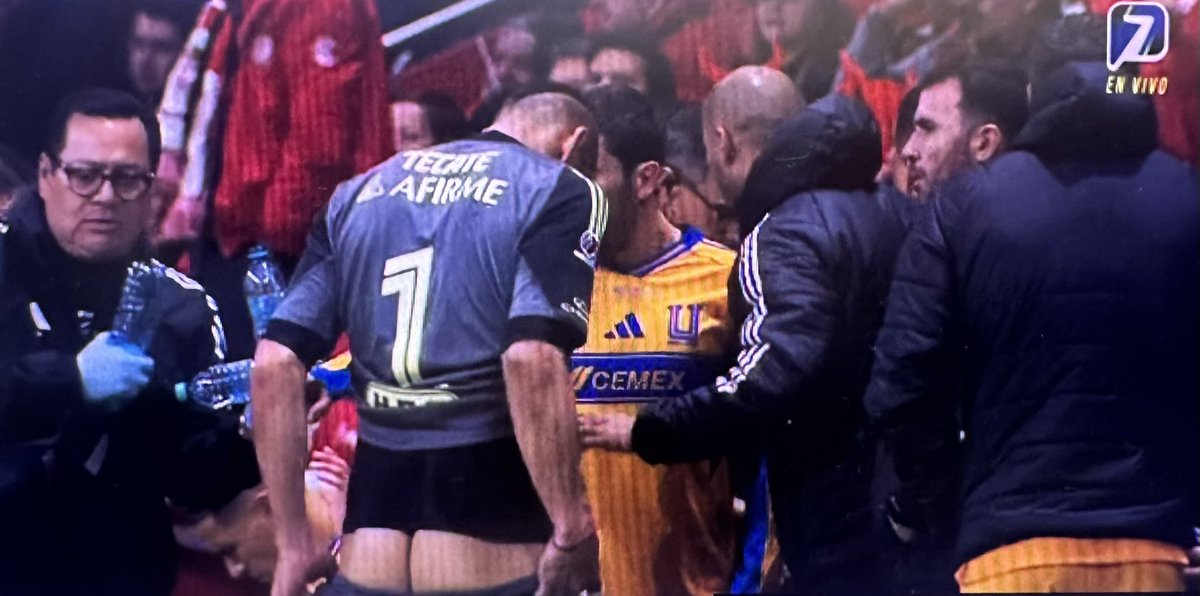 La Liga Mx cuando tu mamá entra a la habitación: