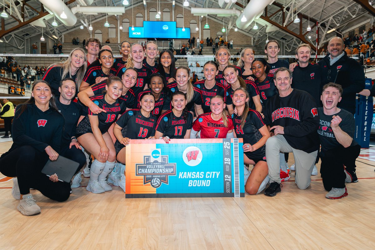 TICKET = PUNCHED 🎟️🤩

#NCAAWVB x 📸 <a href="/BadgerVB/">Wisconsin Volleyball</a>