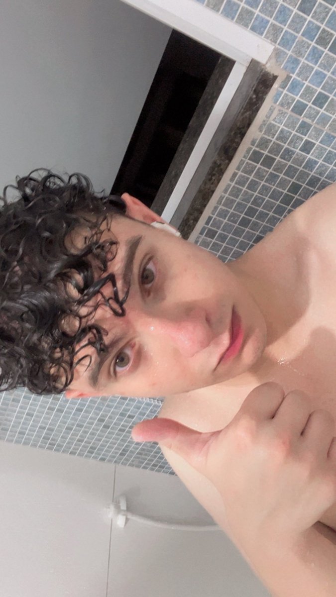 quantaddicted's tweet image. e o que restaria de mim sem a ingenuidade, intensidade e impulsividade? nada