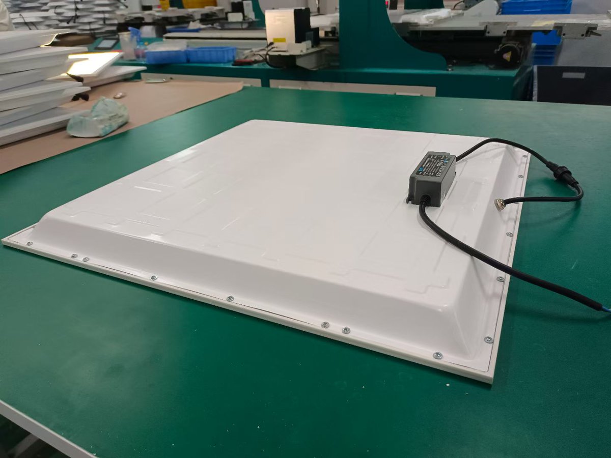 Fenixledlight's tweet image. IP65 waterproof 595*595*30mm 42W 5040lm 90Ra led panel light EXW Price 12.8USD/PCS

fenix@litestarled.com
#IP65ledpanellight
#litestarled.com