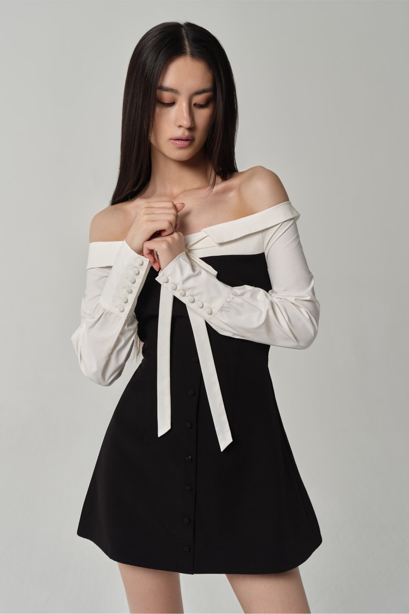 kleesier_com's tweet image. 대표님을 설득해서 가지고 온 올해 마지막 클리시어
#제품증정 #이벤트 ⋆. ₊˚⊹

#팔로우 와 #RT 를 하면 추첨을 통해

클리시어표 연말룩을 2명에게 선물드립니다 🕊️🤍

🫧이벤트 선물 Midnight hour dress, Black (2명)