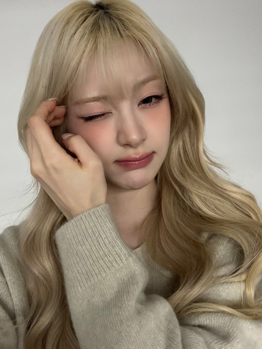 for seeun ᰔ ia tweet media