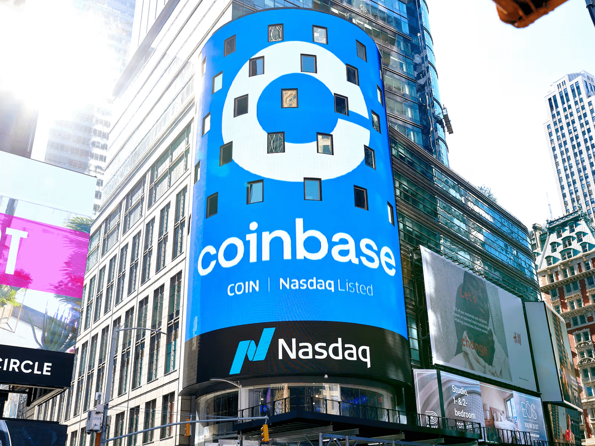 Sxyz500's tweet photo. Coinbase is set to unleash prediction markets + tokenized stocks on Dec 17th as reported by Bloomberg. 

Expanding beyond crypto into event-driven markets and on-chain equities as part of its “everything app” vision. 

Bullish for $EDEL

https://t.co/P8mNU7ugNC https://t.co/6c72BePzq7