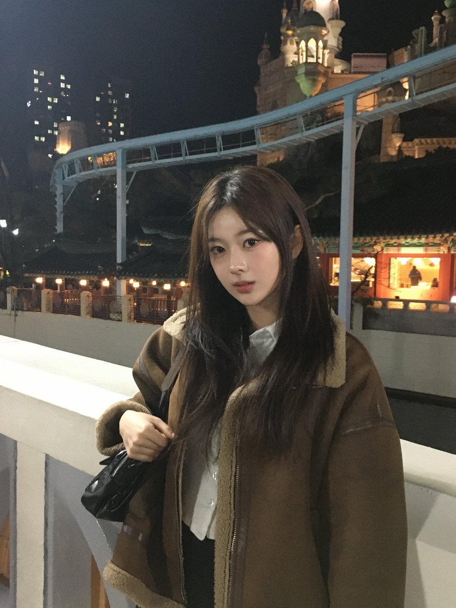 atheart_titan's tweet photo. [from@❤️]

저와 잘 어울리는 이모티콘은 뭘까요오 🌰🤎🥠

What emoji do you think would suit me? 🌰🤎🥠

#AtHeart #앳하트
#BOME #봄 https://t.co/Wam8ZJw33v