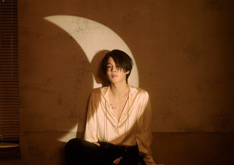 itboyfiIes's tweet image. moon lover