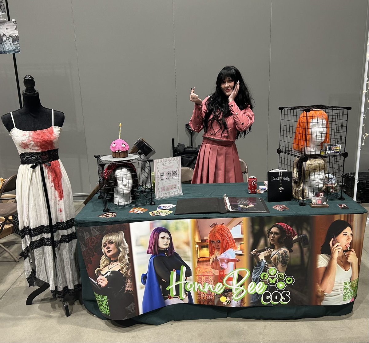 honnebeecos's tweet image. this weekend guesting at #Anime405 was absolutely fantastic and it was a total joy getting to see friends and meet new ones 🫶🏼 #ToyChica #Wagurikaoruko #fnaf #thefragrantflowerbloomswithdignity