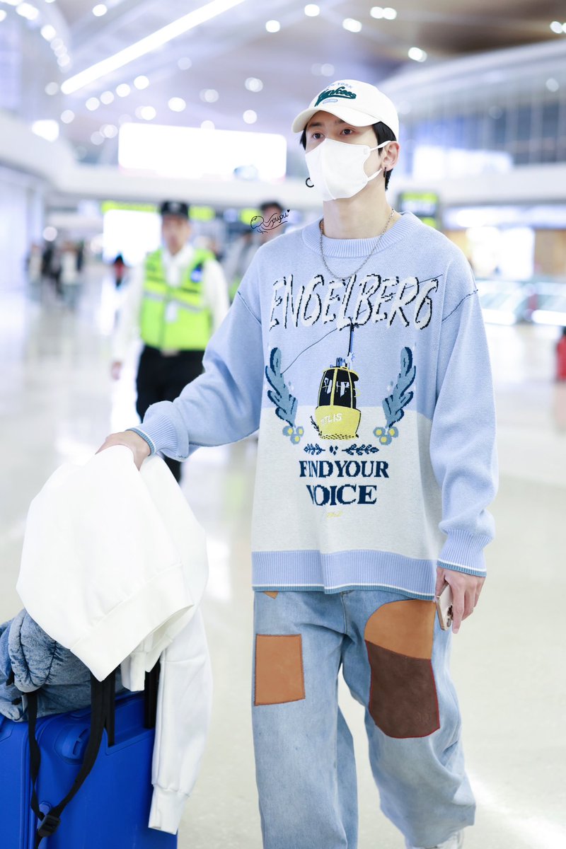 ehsally1's tweet image. 📷251214🛫

@zhangzhehan_super3

#ZhangZhehan 
#ZhangZhehan张哲瀚
#张哲瀚 #張哲瀚 #ZZH 
#チャンジャーハン 
#장철한 #จางเจ๋อฮั่น
#zhangsanjian
#张三坚
#TheRealZhangZhehan 
#zhangzhehan_super3
#WordOfHonor 
#山河令