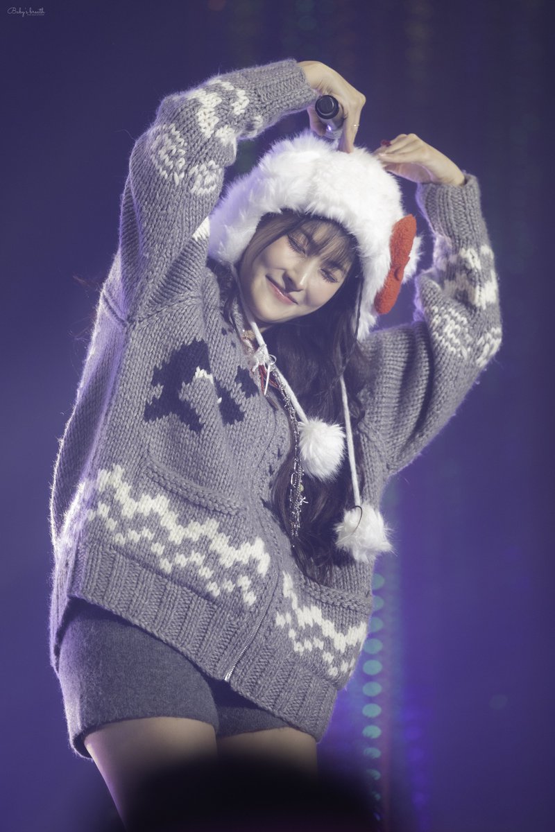 251214 카라 박규리

Winter Fanmeeting Gyurismas Fantasy 

<a href="/gyuri88/">박규리</a> 🐱🎀

#카라 #KARA
#박규리 #gyuri #ギュリ #아아악눈부셔박규리