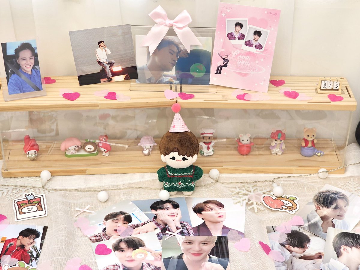 🎀 𝒳ℐ𝒜𝒟𝒜𝒴 당일 특전 🎀

꼬몽이용 미니꼬깔모자는 랜덤버전으로
전체특전과 함께 카운터에서 제공됩니다. ♡ 

#Love_you_more 
#사랑을_담아_준수에게