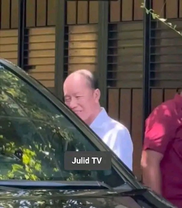 "Percayalah, 
sebagai penutup, kalau Anda menzalimi saya, yang Anda lawan adalah Tuhan yang Mahakuasa, Maha Esa.
Saya akan buktikan satu per satu dipermalukan.
Terima kasih." Apa yang dia tabur dia tuai KENA KARMA ATAS KEKEJIAANNYA KARMA SELALU TEPAT SASARAN &amp; TDK PERNAH SALAH