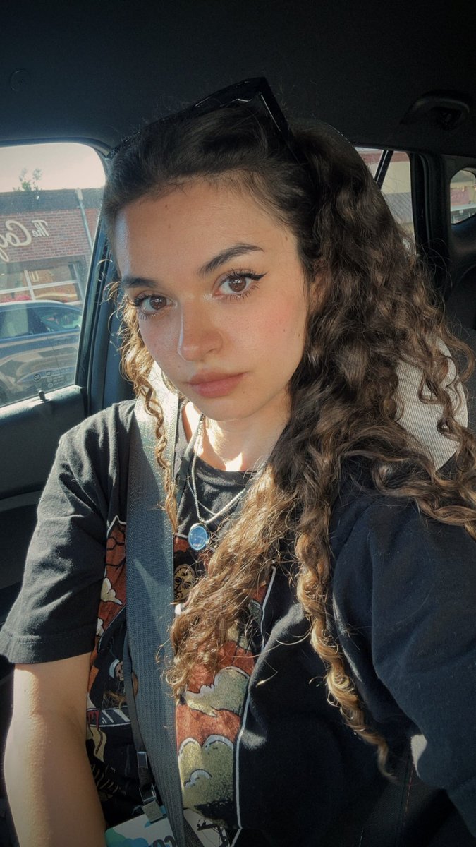 sera ★ tweet media