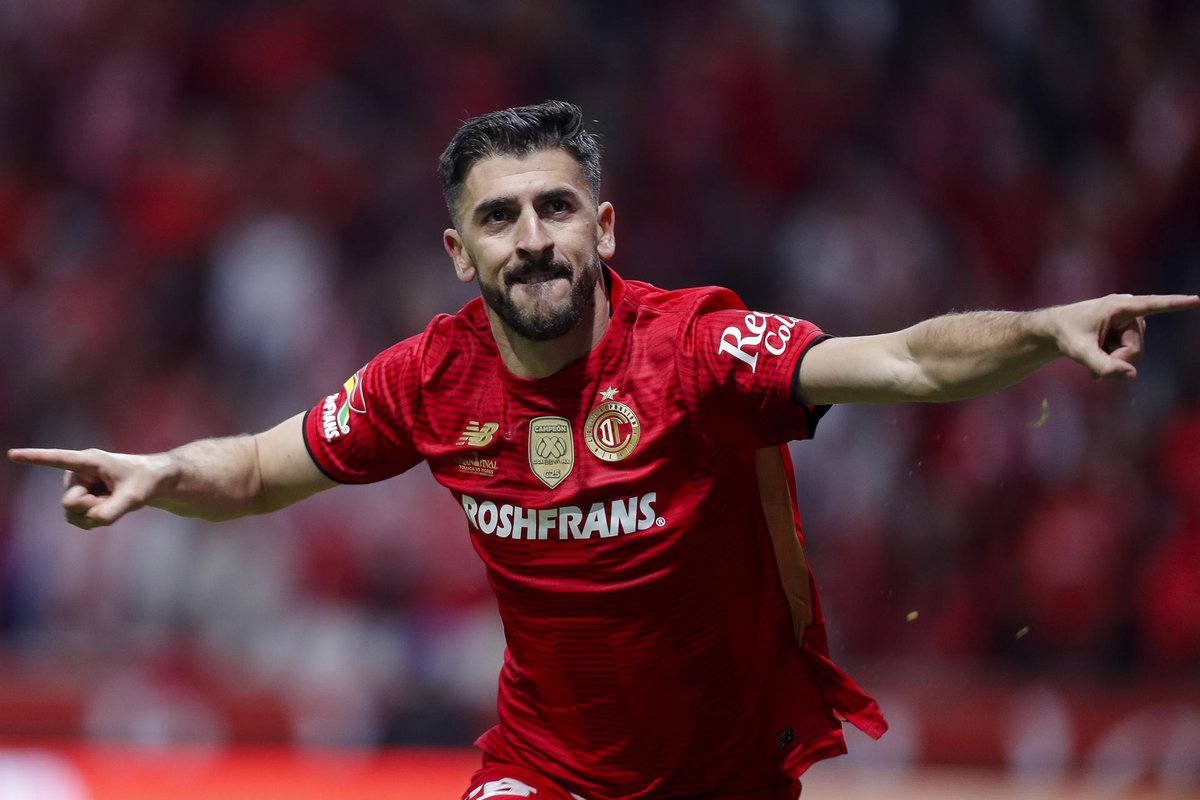 PixelMedia4_0's tweet photo. ¡Toluca bicampeón de la #LigaMX! ⚽🏆😈

En una final de locura, los Diablos Rojos del Toluca se coronan campeones de la Liga MX, tras vencer 2-2 global y 9-8 en tanda de penales, a los Tigres de Nuevo León, así consigue su campeonato número 12.

#PixelMedia #Noticias #LigaBBVA https://t.co/lapkVZdA7h