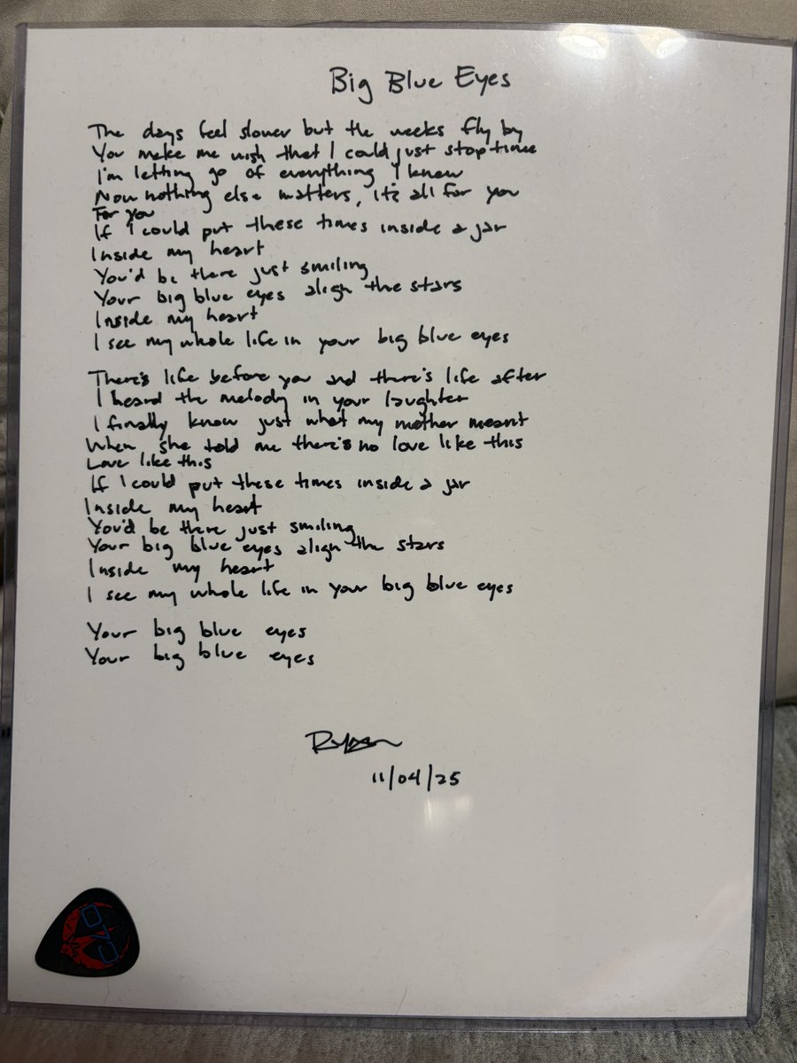 Sun_shynne's tweet photo. I have no words, I am beyond grateful that you chose this song for the handwritten lyrics. It’s one of my favorites off the new album. 

Thank you for your generosity. https://t.co/TBvTE7hBjK