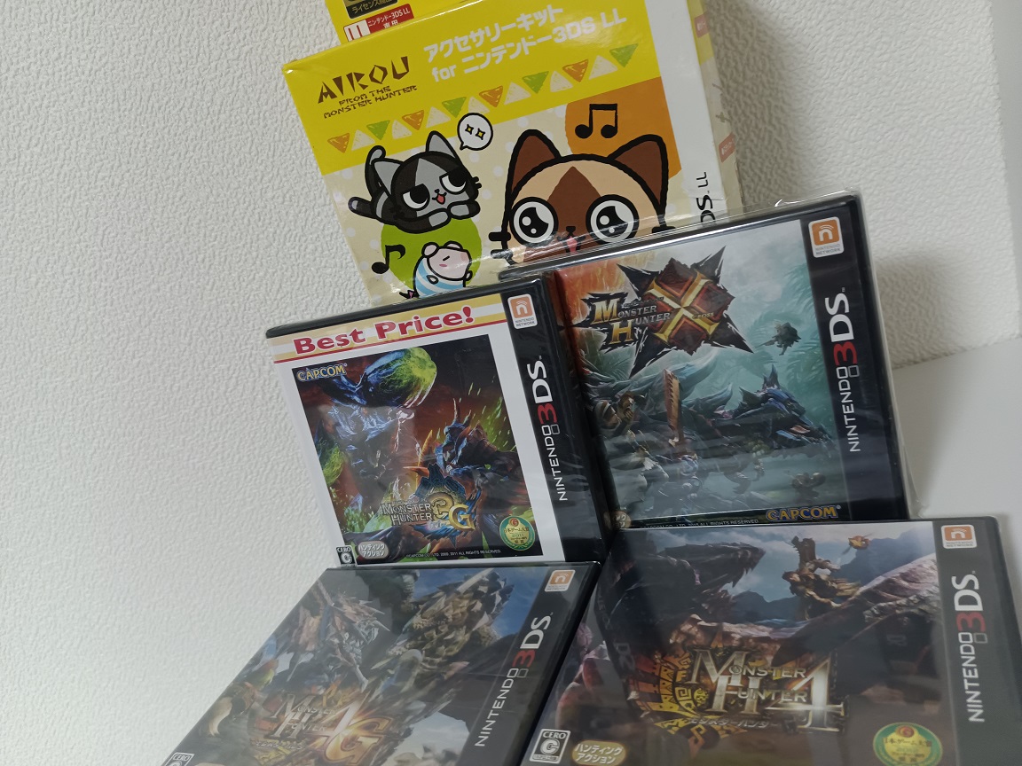 処分を決めた3DSLLが3千円だったので仕方なく引き取り、いっそモンハン爺になるかとゆるく決意を固める👴
モンスターハンターシリーズ最終完結作品(過激派)である『ダブルクロス』は3DS版かSwitch版か悩み中🤔
モンハンは本家でXX、フロンティアでZZを冠しG級な幕引きを果たしたのだ(超絶過激派一門)😤