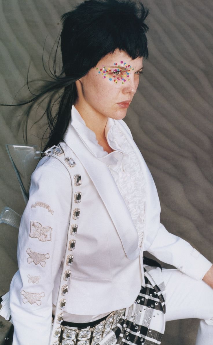 odysseyrebuild's tweet image. Undercover
Autumn 2001