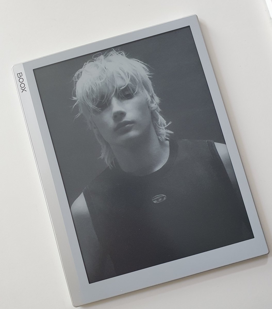 I blame Kai for my unfinished book. Look at him. 😔📖🔥 #휴닝카이