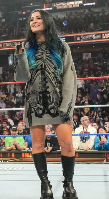 If it looks like I was pantless last night, I was! <a href="/WaysOfAViking/">A Wild Viking</a> stole them!

And maybe sold them to <a href="/BlackFadedAshes/">Black Faded Ashes</a>?