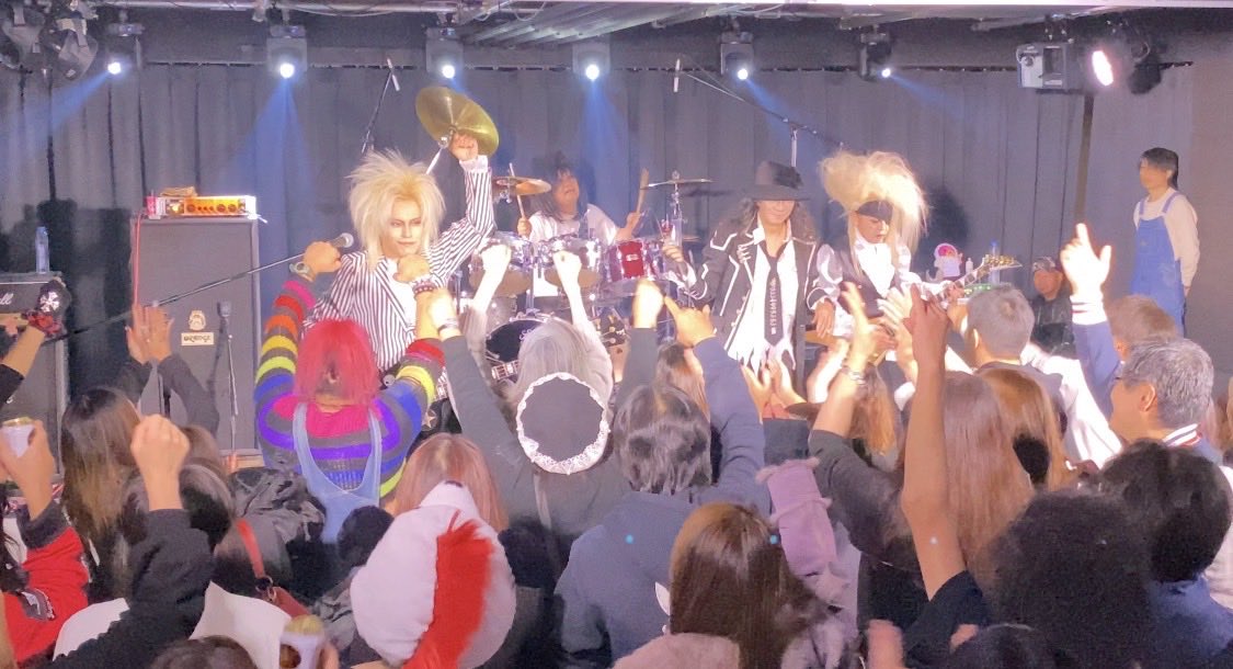 wyR2mUjHityTb6O's tweet photo. 12月13日(土曜日)
尼崎BASSにお集まりいただいた皆様ありがとうございました✨️
RYACTION楽しかったです✨️
またお会いしましょう🎵
#尼崎BASS
#グリム主催イベント番外編
#RYACTION https://t.co/ZEaVHDMiXC