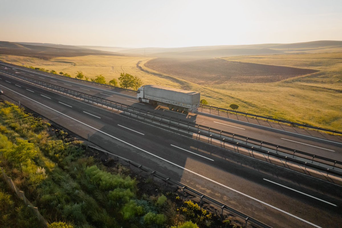 🚛📉 #AERVI Las #matriculaciones de camiones vuelven a cerrar en negativo en noviembre, con un -5,7%, y acumulan una caída del -17,5% en 2025
📰👉¡Noticia con más info… Si eres socio, informe completo! aervi.es/las-matriculac…