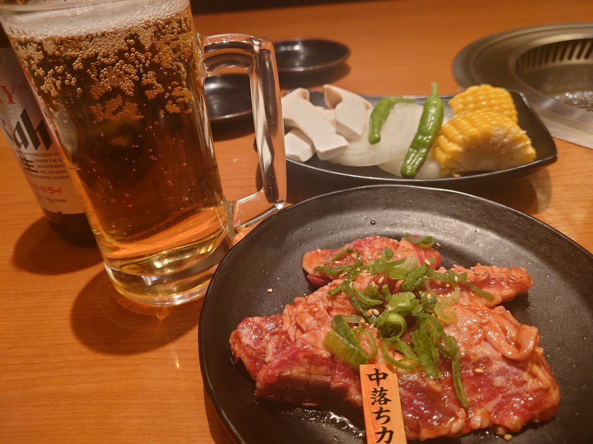 Colonel_Boya's tweet photo. 本日の夜ご飯🙌

焼肉不足でひとり焼肉してきた😳これに日本酒2合頼んで約2,000円やた！おいしすぎた🤤 https://t.co/d6RiUFOriY
