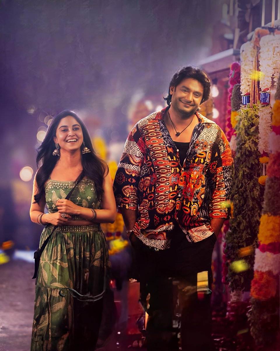 MarthishS's tweet photo. There’s so much untapped comedy gold in #DBoss that still hasn’t been fully explored.

His hilarious imitations of #Annavru #VishnuDada #Ambi &amp; #Shankaranna in #TheDevil were absolute top‑notch – timing, voice, body language, everything on point yet done with full respect. ❤️😂🔥 https://t.co/kb9twsuauM