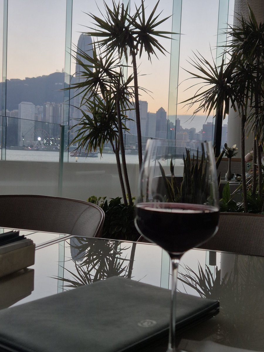KitStace's tweet photo. Hong Kong from Kowloon https://t.co/rkKfhlOCMn