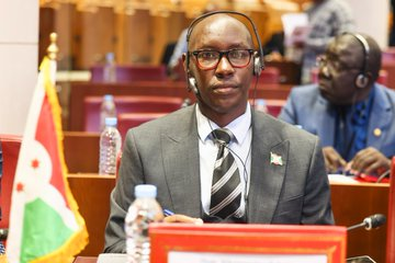 Ikiriho's tweet photo. #Burundi🇧🇮🤝🇲🇦#Morocco #Burundi Le Premier Vice-Président de @nshingamateka, Hon. Fabrice Nkurunziza prend part à la 3ème Assemblée générale annuelle de la Conférence des Présidents des institutions législatives africaines (#COSPAL) à #Rabat au #Maroc du 12 au 14 décembre 2025 sous le thème général: "Leadership législatif et diplomatie parlementaire dans un ordre mondial en mutation".
🔙Pour rappel , le président de la chambre basse du Parlement burundais Hon. Gélase-Daniel Ndabirabe était en visite de travail au Maroc fin novembre de cette année, à la tête d'une délégation de deux députés et a pris part à la première édition du Forum Africain du Parlement de l'Enfant qui s'est tenu du 21 au 23 novembre, à Rabat, sous le thème : "La participation des enfants au développement de l'Afrique".
@Parlement_ma @MarocauBurundi
@AmbaBdiRabat @Bankumukunzi1