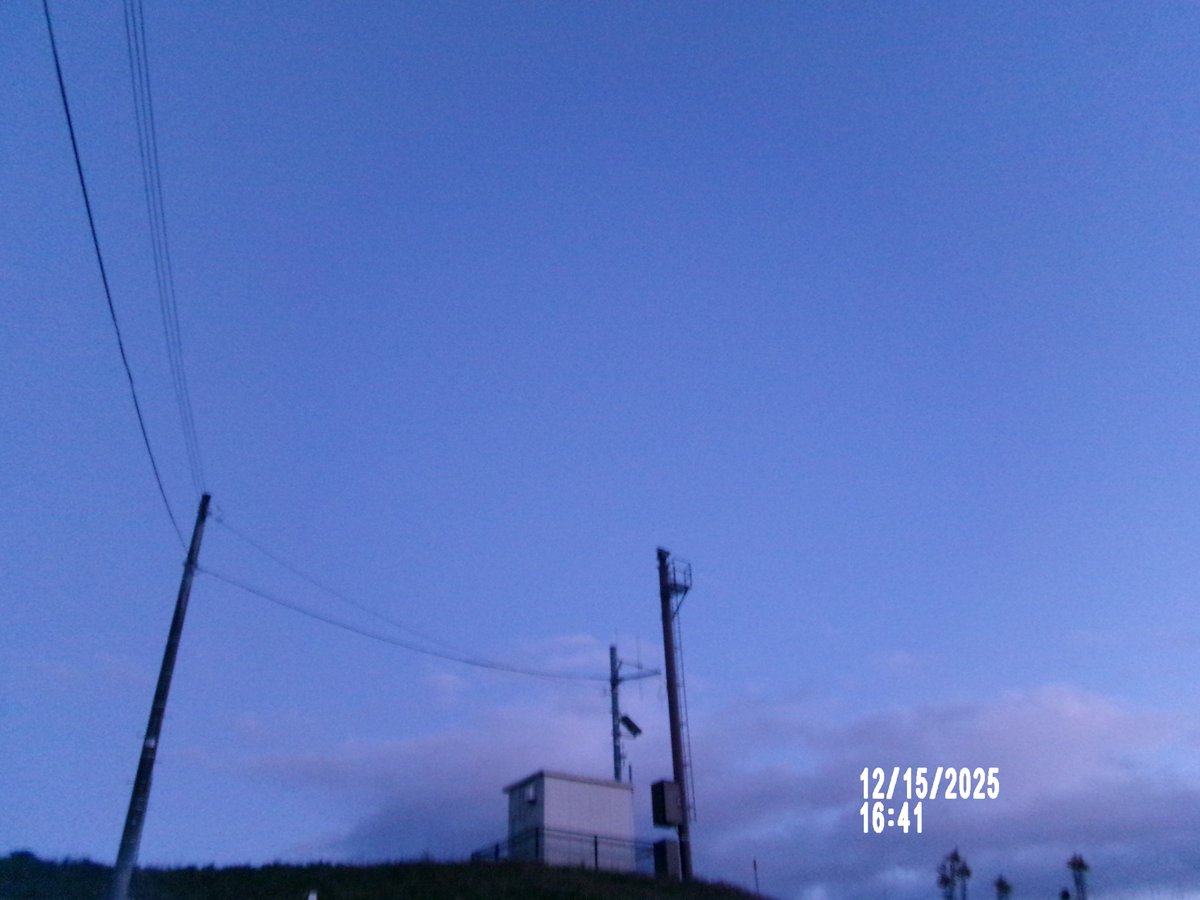 12/15日（月）。今夕、この辺りの空もよう〜🌥️✨➰🧐。