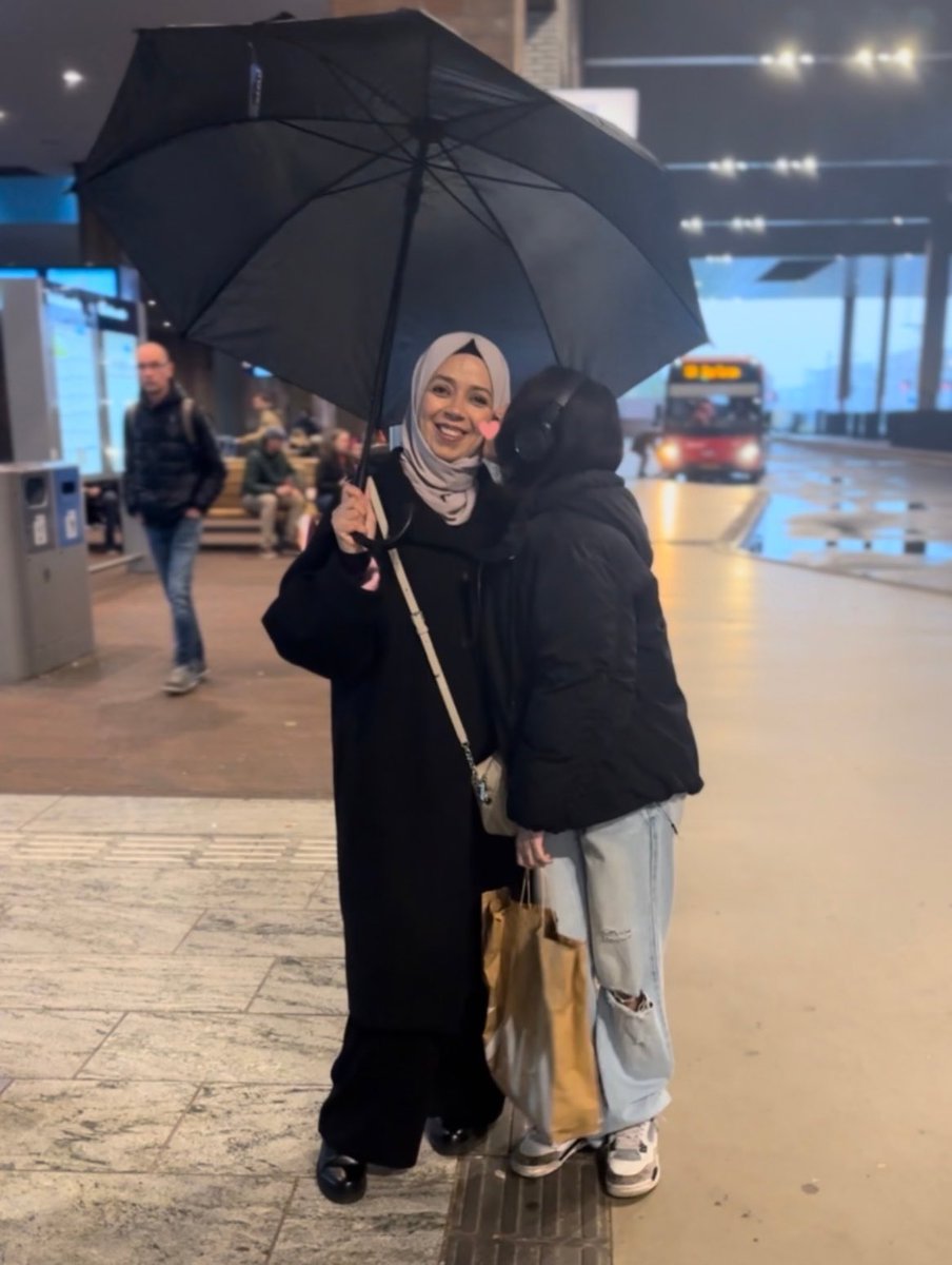 tallxyyy's tweet image. Forever grateful for my mom.

For her love, her strength, and her endless patience with me.

She moved to a country she didn’t know and raised three kids on her own, always choosing strength over fear.

The strongest woman I know. 

I love and adore you endlessly 🤍