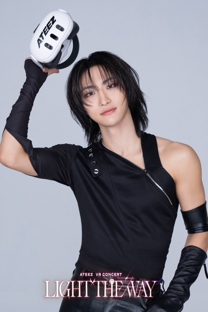 ATEEZ VR CONCERT スペシャル ホロSEONGHWA SEONGHWA em nova foto para o ATEEZ VR CONCERT : LIGHT THE WAY