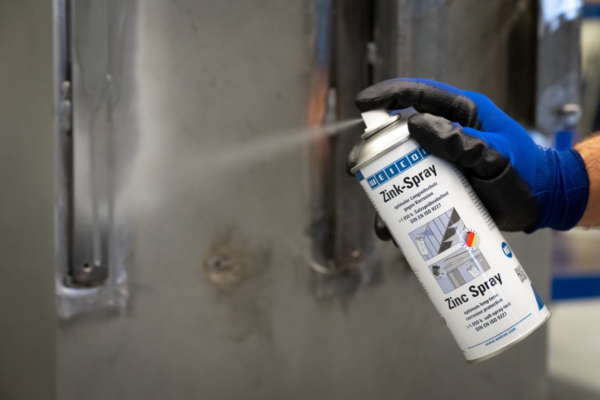 To protect metal against #corrosion – #WEICON Zinc Spray!
Long-lasting cathodic corrosion #protection for metal surfaces. 
Wenn Metall vor Korrosion geschützt werden muss – WEICON Zink-Spray!
Dauerhafter kathodischer Korrosionsschutz für  Metalloberflächen. 
#spray #industry