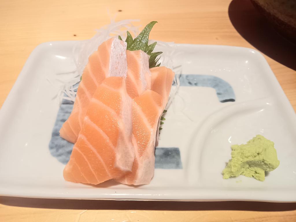 本日もお疲れ生🍺 今日の俺頑張った。 サーモン大好き♡