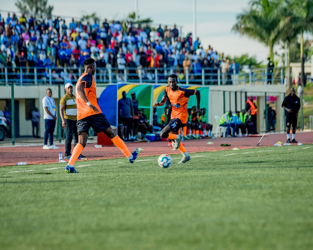 cooko_rw's tweet photo. A STUNNING VICTORY FOR BUGESERA FC!
Against the giants of Rayon FC, the pressure was immense, but our boys stood tall and delivered a powerful 2-1 win on Dec 14th! The atmosphere was electric, and the performance was PEAK!
#BugeseraFC #RayonFC #DerbyWinners https://t.co/oyL9QTZ2TV