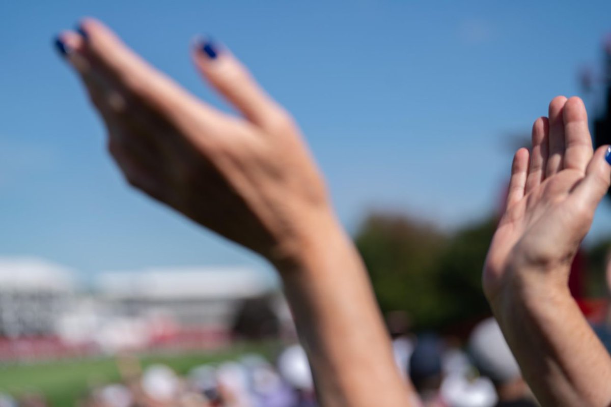 Whether you're behind the scenes or attending as a fan, every gathering deserves to run safely and seamlessly. With the right technology, we help your teams keep crowds connected, informed and protected. stwb.co/eespscp