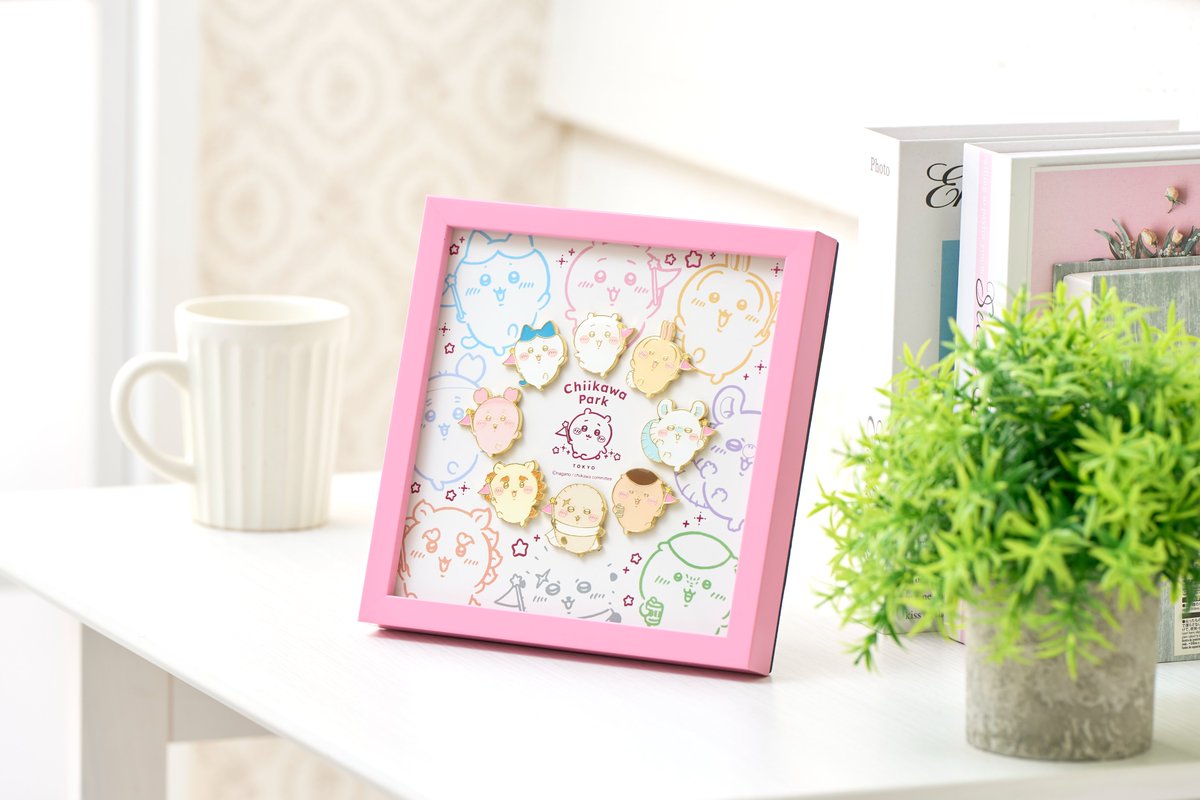 🚩ちいかわパーク限定アイテム🚩 ・ちいかわパーク 額縁ピンバッチ