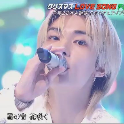 hyuni_is_luv's tweet photo. 人混み中でもキミだけ見てるよ！！！！！ https://t.co/fGECwm6AhY