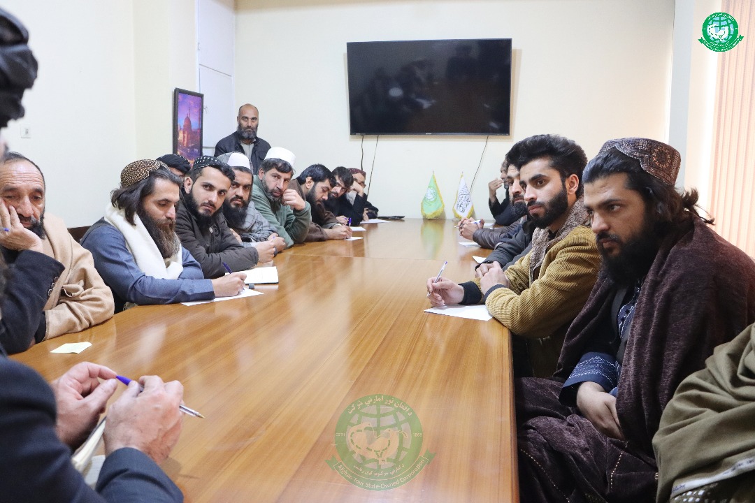 AfghanTour_'s tweet photo. تاریخ: ١٤٠٤ / ٩ / ٢٢
سلسله جلسات اداری شرکت امارتی افغان تور دایر گردید. https://t.co/2OQ5AOIN9G