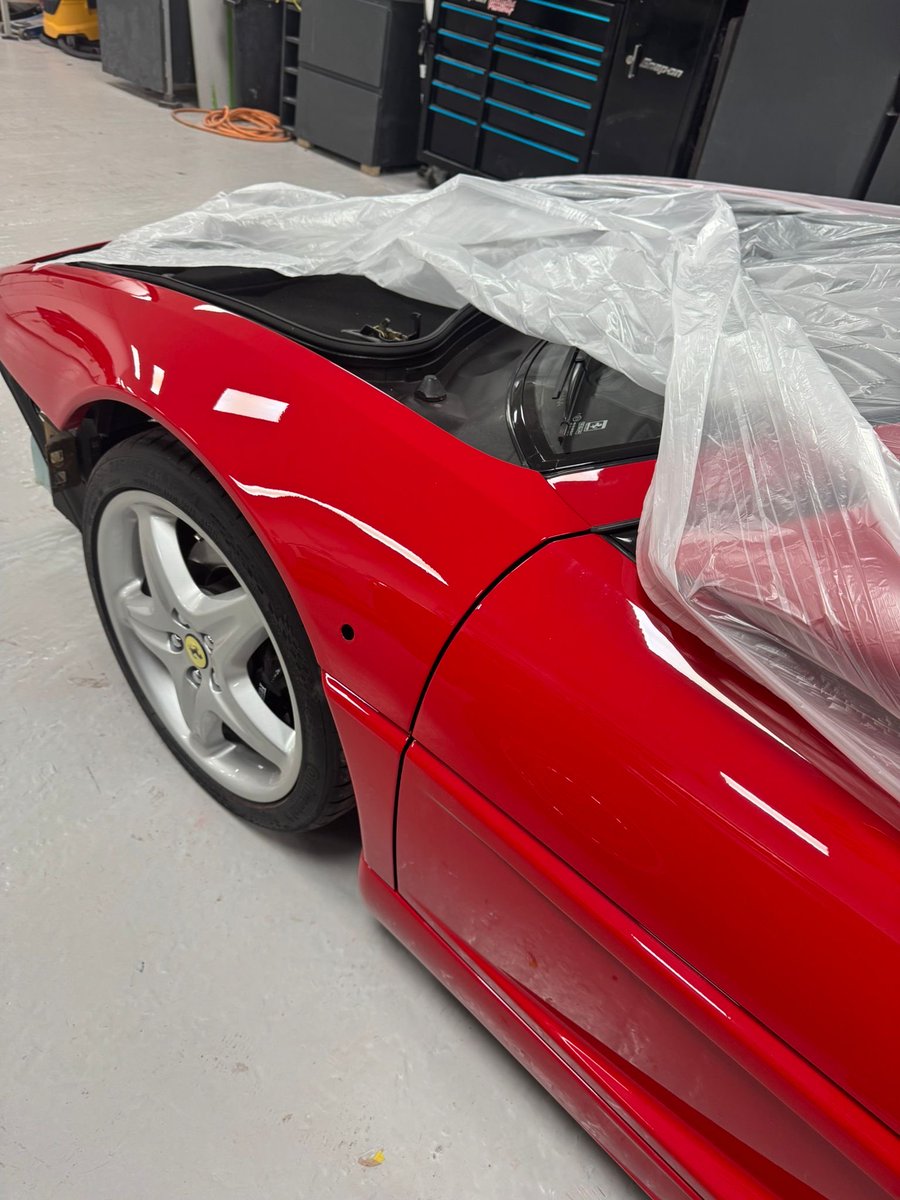 andyandyAH's tweet image. The wings blended in nicely, not quite the aerosol can job I did on my Cortina back in the day …