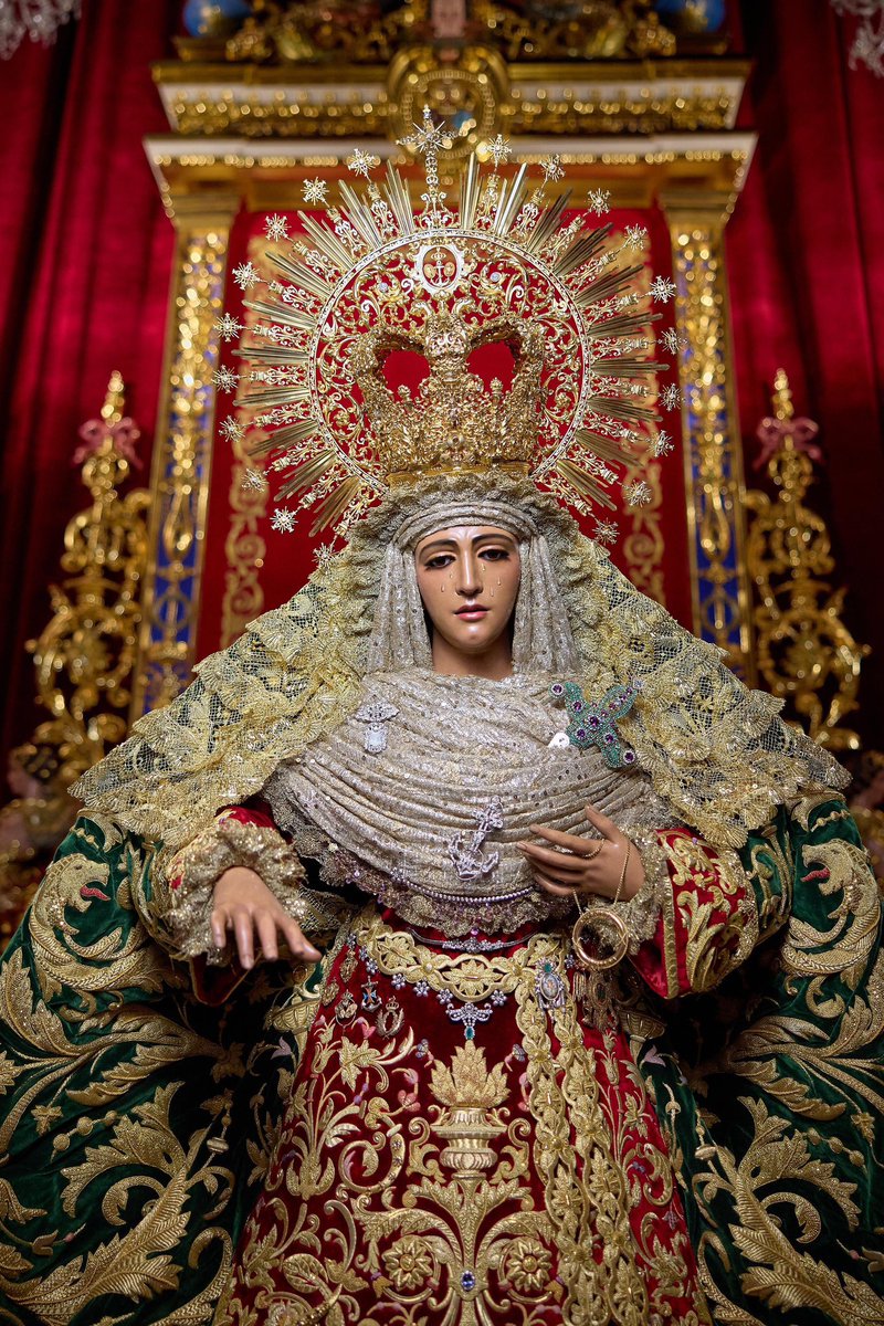 mabernalsanchez's tweet photo. La cara de la virgen de la Esperanza. https://t.co/aywdop1c7y