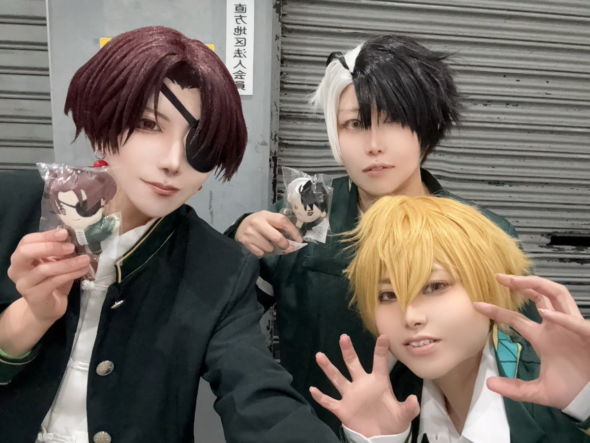 #シェアマニ
昨日いってきたよ！
一着目はガラ悪いけど二着目は自信をもってかわいいができた気がするの！！(大声)
来年も3人で色々予定立てましょー🥰