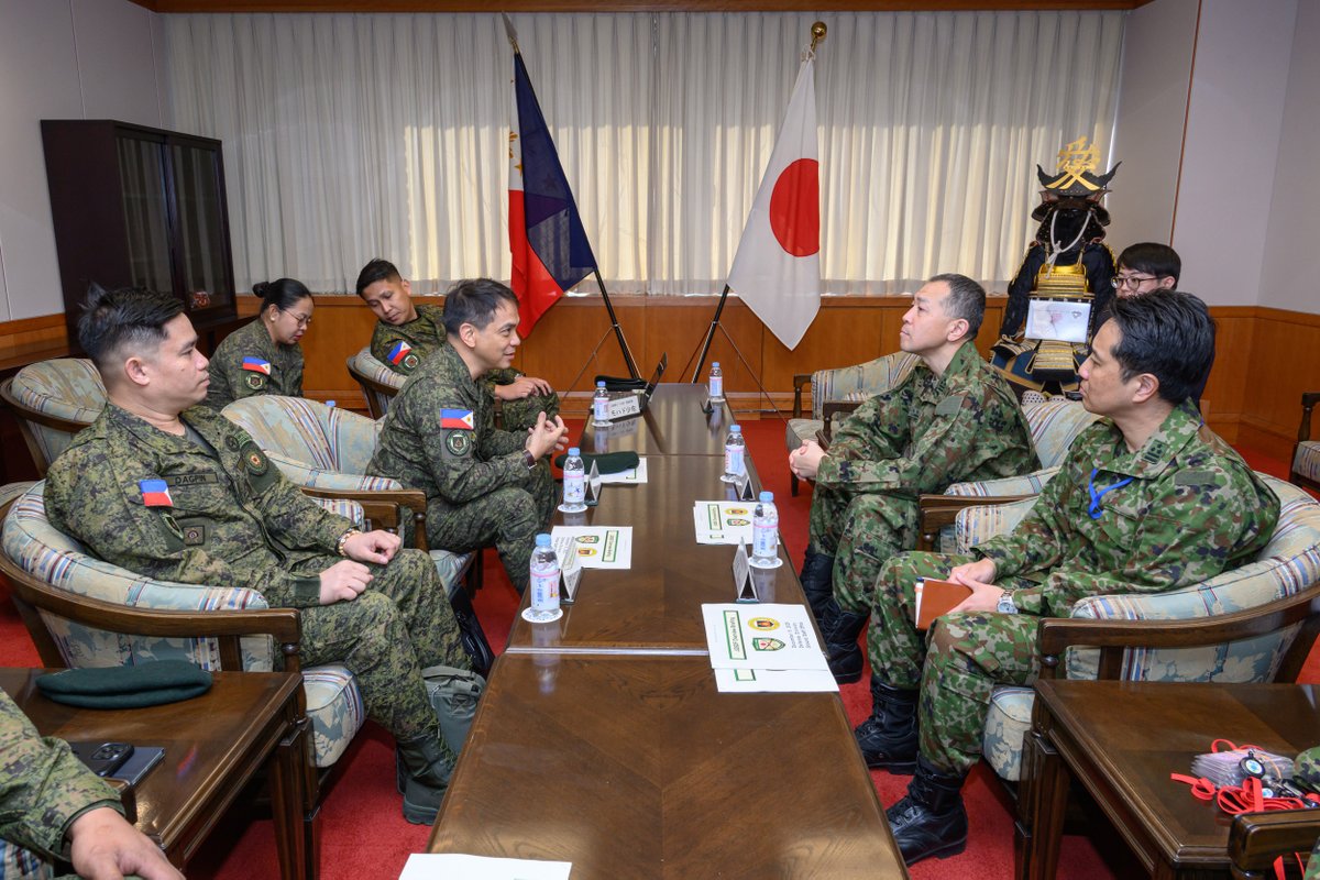 JGSDF_pr's tweet image. 🇯🇵🇵🇭#陸上自衛隊 は、１２月９日から１２月１１日の間、フィリピン陸軍とＨＡ／ＤＲ（人道支援・災害救援）・ＰＫＯ（国連平和維持活動）の専門家交流を行いました。同分野におけるフィリピン陸軍との交流は初めてです。…